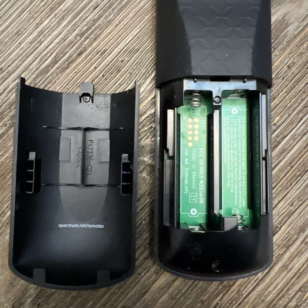 Spectrum SR-002-U Universal Remote Control Authentic Genuine Original - Picture 3 of 3